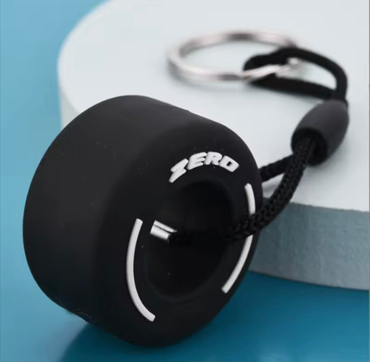 Llavero de neumático colgante regalo