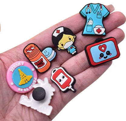22 Accesorios colgantes para zapatos de PVC con dibujos de Doctor y enfermera, zapatillas DIY, sandalias, hebillas para zapatos, alfileres, serie hospitalaria, decoración de zapatos, regalos para amigos